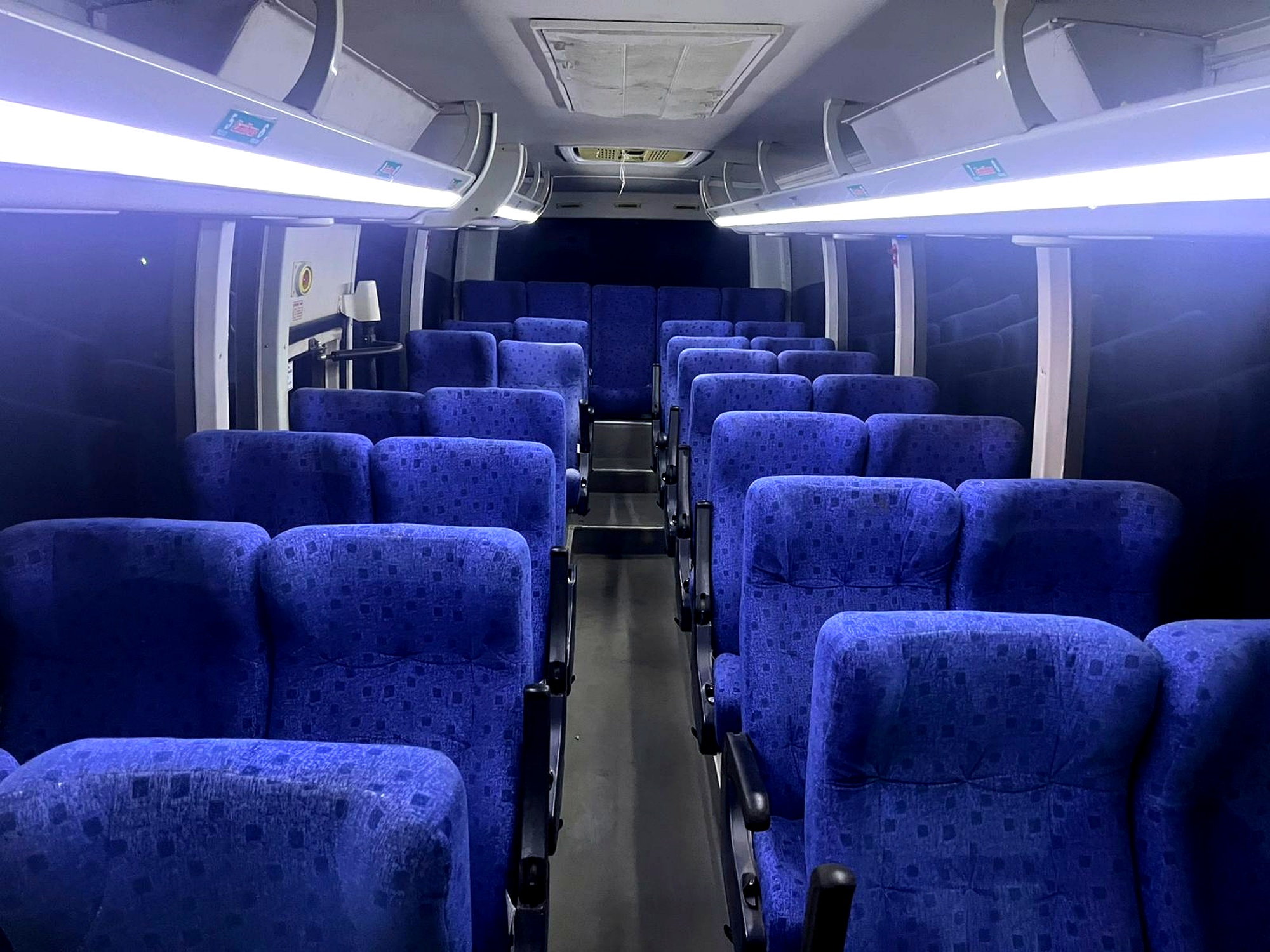 Bus EmiBus 18 - Flota moderna y confortable