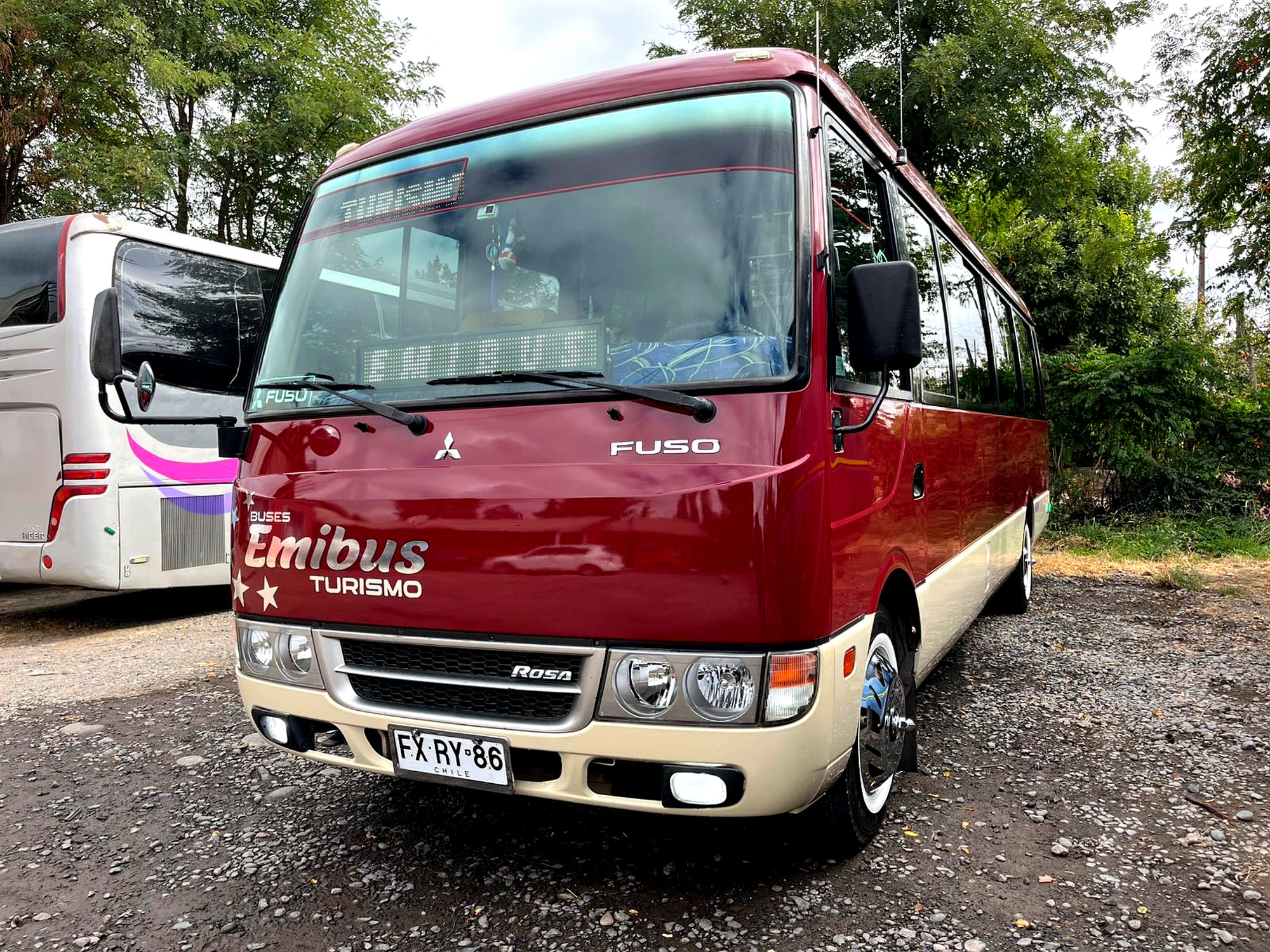 Bus EmiBus 24 - Flota moderna y confortable